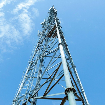 44m 54m 66m 74Meter Tháp viễn thông 3 ống mạ kẽm nhúng nóng cho trạm xe buýt Hub 5G