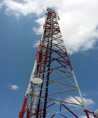 30 40 50 mét Radio 3 chân thép góc Tháp 5G Mạng lưới truyền thông vi sóng thép