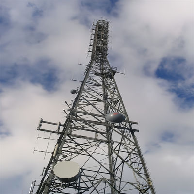Telecom hỗ trợ hình tam giác Mast thiết kế tháp dây thép đan xen thép lưới ống