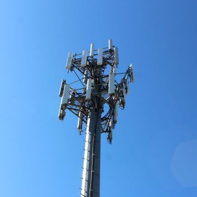 Tháp Monopole tháp viễn thông được xây dựng từ các loại thép nhẹ và cao kéo với mã thiết kế EN 1991-1-4 & EN 1993-3-1 cho hiệu suất