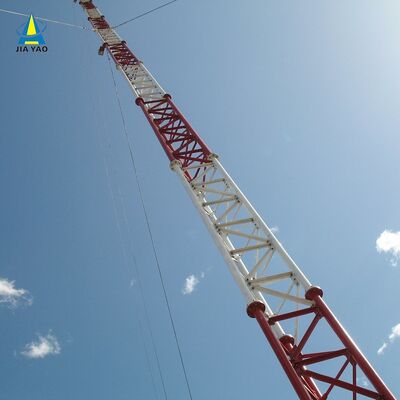 Tháp dây thép Guyed được thiết kế để tối đa hóa chiều cao với việc sử dụng vật liệu cấu trúc tối thiểu dựa trên mã thiết kế ANSI / TIA-222-G-H-F