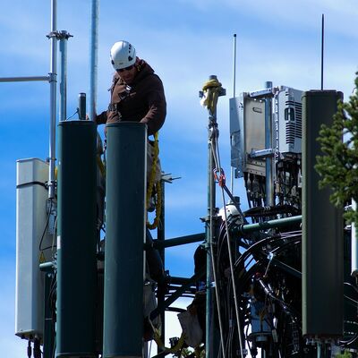 Tháp Monopole tháp viễn thông được thiết kế với độ bền căng từ 360 đến 630 megapascals để tăng cường độ bền