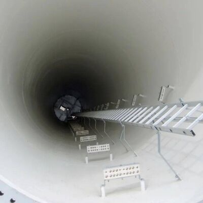 Trục đơn viễn thông của Tháp Monopole được chế tạo từ các loại thép Q235 và Q355 đáp ứng các mã thiết kế A36 astm EN 1991 1 4 và EN 1993 3 1