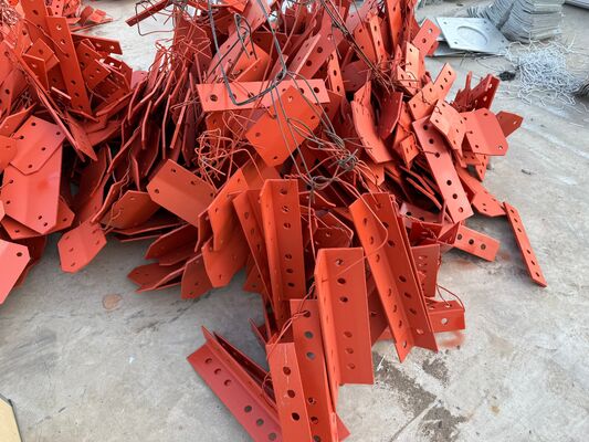 Tháp lưới thép góc 4 chân nhựa nhựa cho thiết kế kết nối Internet 5G và Wifi